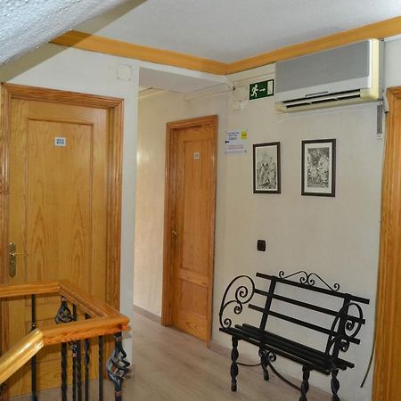 Hostal Don Juan I Alcalá de Henares Exterior photo