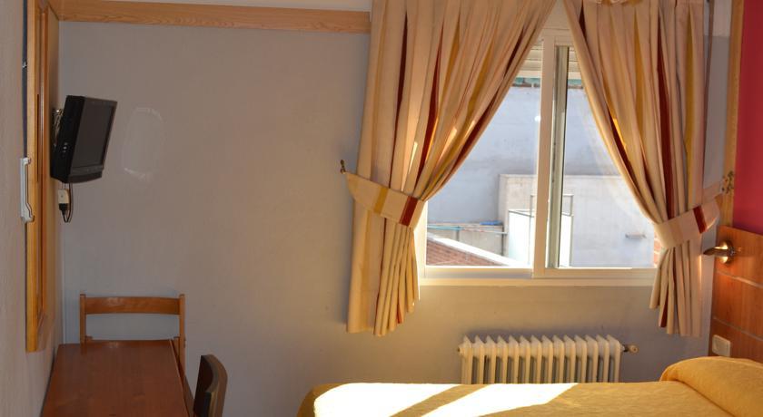 Hostal Don Juan I Alcalá de Henares Room photo