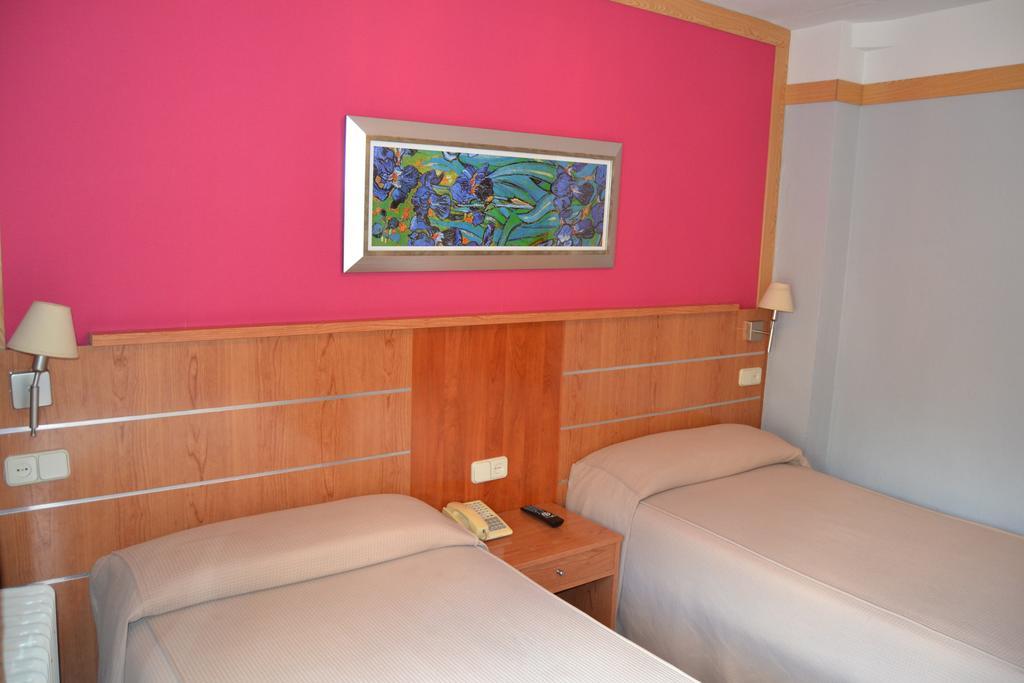 Hostal Don Juan I Alcalá de Henares Room photo