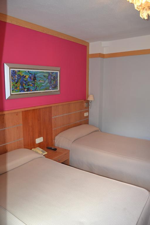 Hostal Don Juan I Alcalá de Henares Room photo